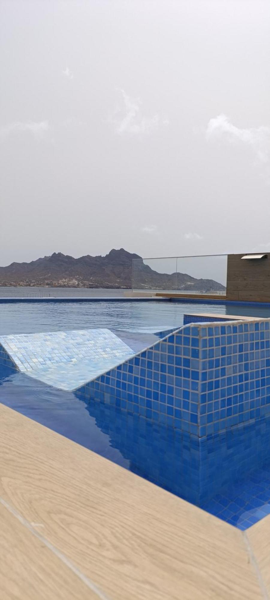 Ouril Mindelo Hotel Exterior photo